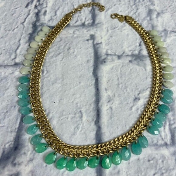 Stella and Dot Contessa jadeite necklace - Picture 5 of 8